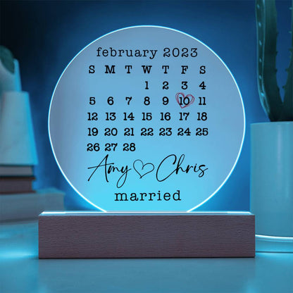 Personalized Married Sign, Custom Christmas Wedding Day Gift, Couple Special Date Calendar Acrylic Plaque Mr & Mrs Newlywed Anniversary Gift